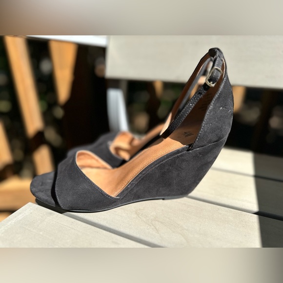 H&M Premium Collection Black Suede Wedge Heels Size 10 - Picture 5 of 5